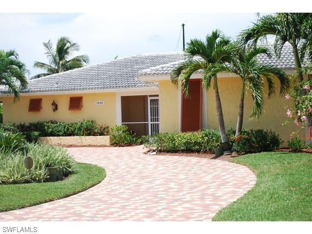 2040 Snook Dr., Naples, FL 34102