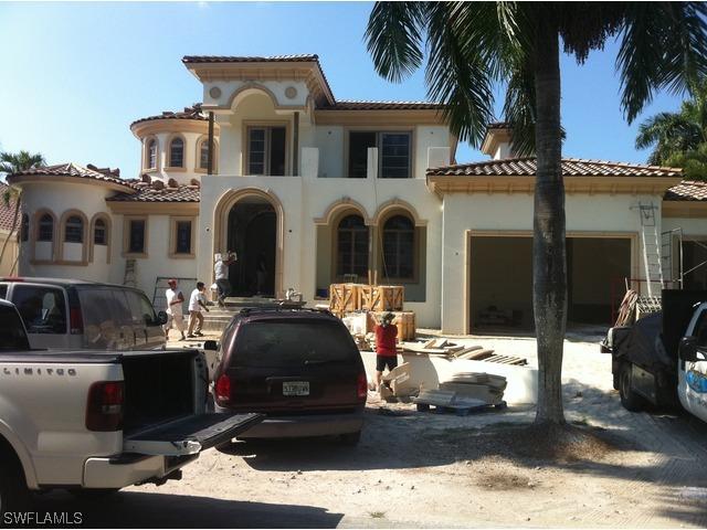 450 17th Ave., Naples, FL 34102