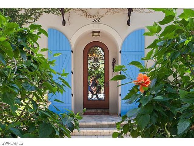 388 2nd Ave., Naples, FL 34102