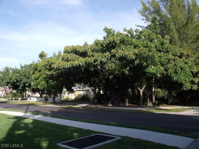 501 4th Ave., Naples, FL