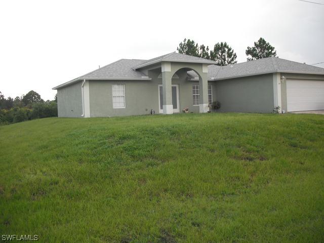 324 Lloyd Ave., Lehigh Acres, FL 33974
