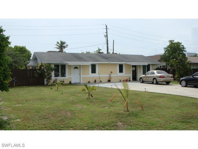 4651-4653 Alhambra Cir., Naples, FL