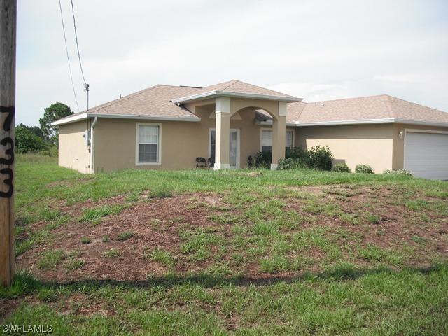 733 Newhall St., Lehigh Acres, FL 33974