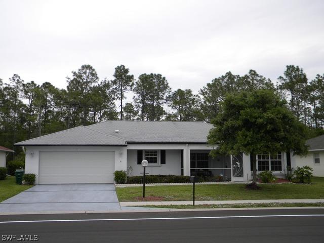 857 Charlemagne Blvd., Naples, FL 34112