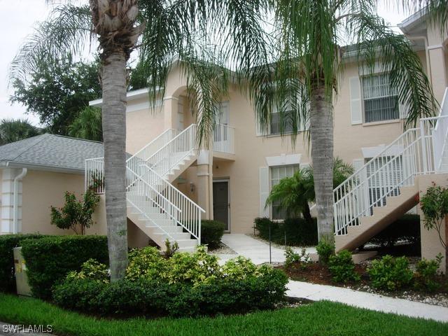 657 Wiggins Lake Dr. #101, Naples, FL 34110