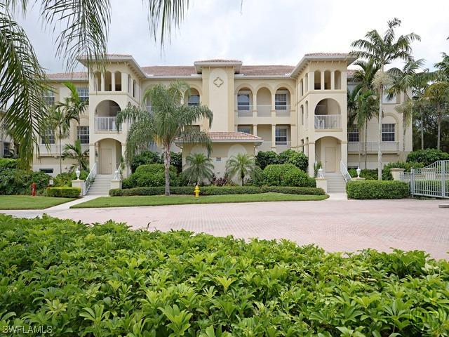 700 Bentwater Cir. #101, Naples, FL