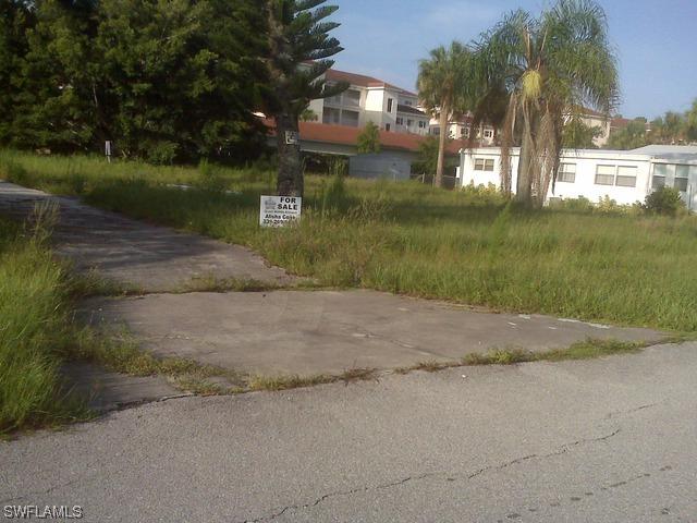 156 Jeepers Dr., Naples, FL