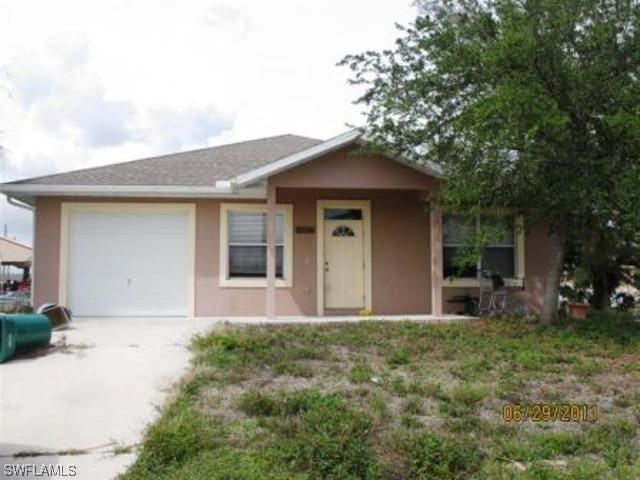 2335 Washington Ave., Naples, FL 34112