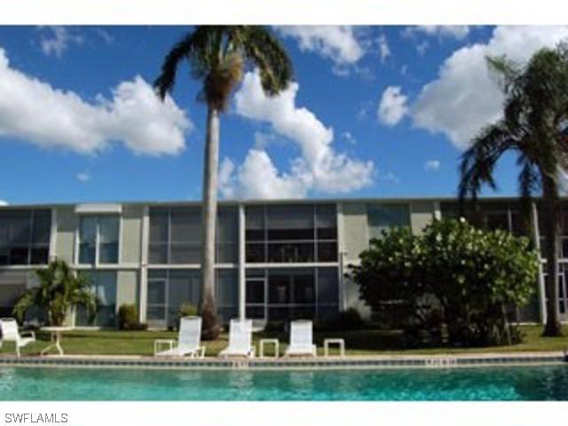 2064 Alamanda Dr. #26, Naples, FL 34102