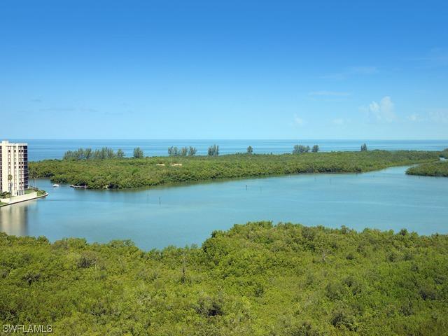 285 Grande Way #1401, Naples, FL 34110