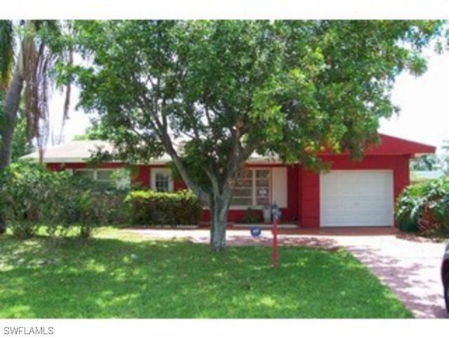 2112 41st Ter., Naples, FL