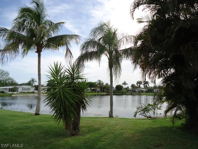 281 Riverwood Rd., Naples, FL 34114