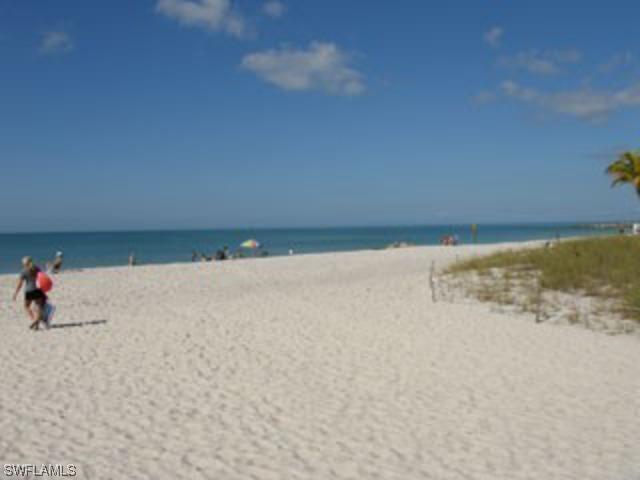 2100 Gulf Shore Blvd., Naples, FL 34103