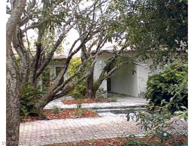 5186 Seashell Ave., Naples, FL 34103