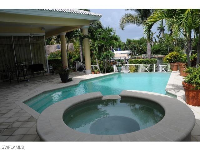 1867 4th St., Naples, FL 34102