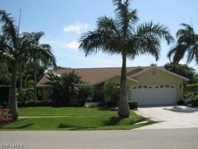 2632 Outrigger Ln., Naples, FL