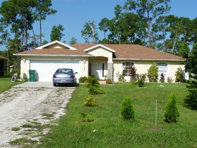 2307 Kean Ct., Naples, FL 34117