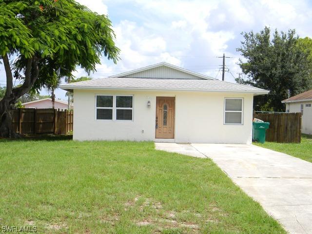 3589 Hibiscus Ave., Naples, FL 34104