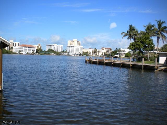 391 Pine Ave., Naples, FL 34108