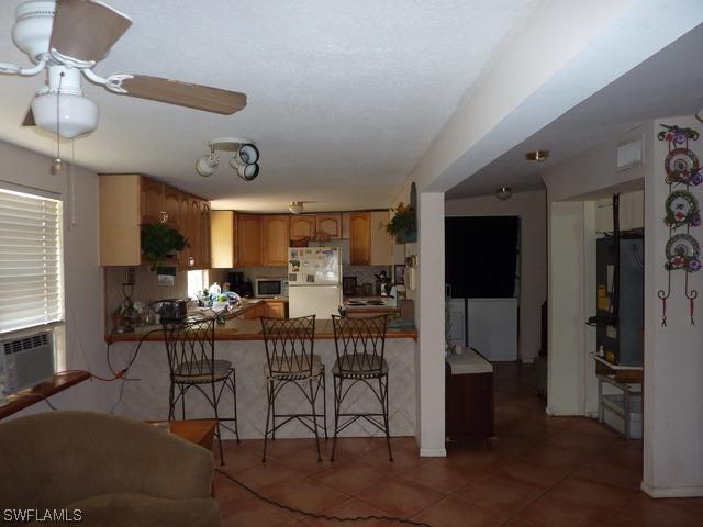 2498 Estey Ave., Naples, FL