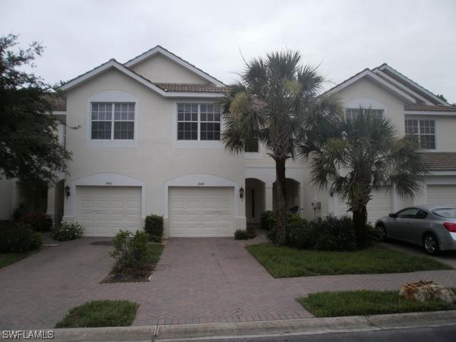 844 Hampton Cir., Naples, FL 34105