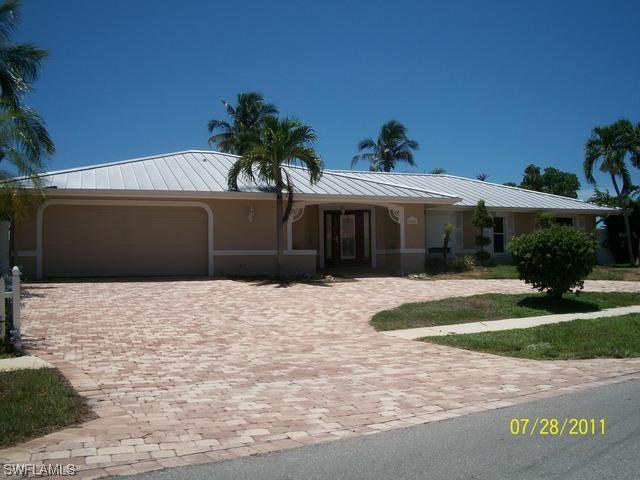 1107 Lamplighter Ct., Marco Island, FL 34145