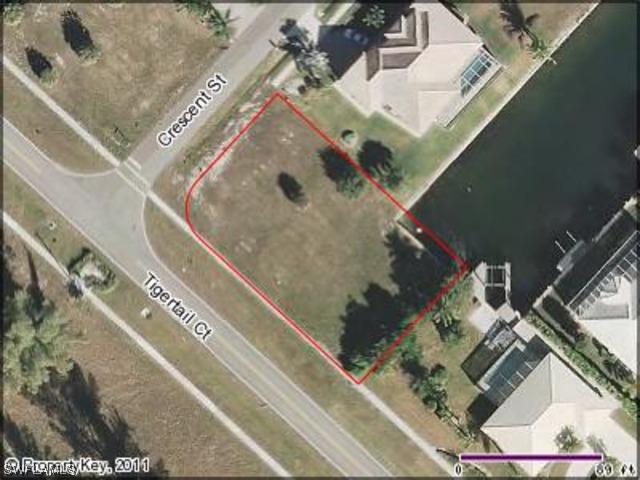 601 Crescent St., Marco Island, FL 34145