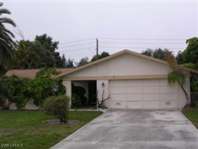 4464 Beechwood Lake Dr., Naples, FL