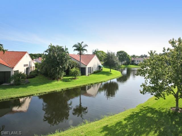 637 Beachwalk Cir. #E-201, Naples, FL