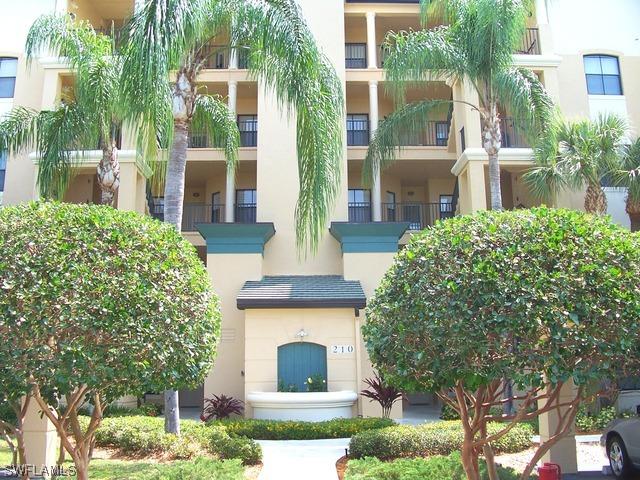 210 Vintage Cir. #102, Naples, FL