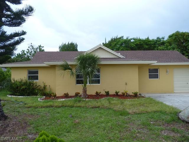 982 Cardinal St., Naples, FL