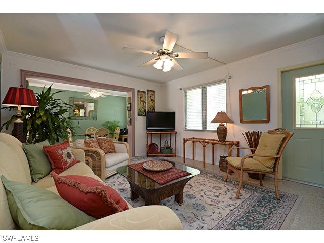 629 10th St., Naples, FL 34102