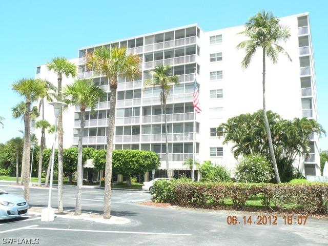 5 Bluebill Ave. #311, Naples, FL