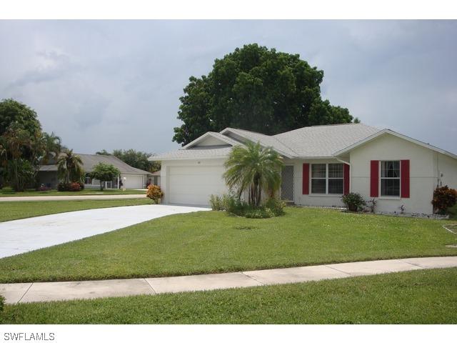 100 Bordeaux Ct., Naples, FL 34112