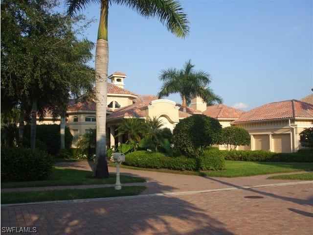 8696 Purslane Dr., Naples, FL 34109