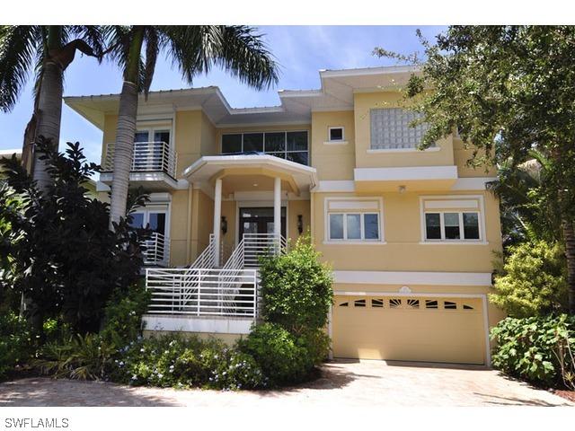 231 Bayfront Dr., Bonita Springs, FL