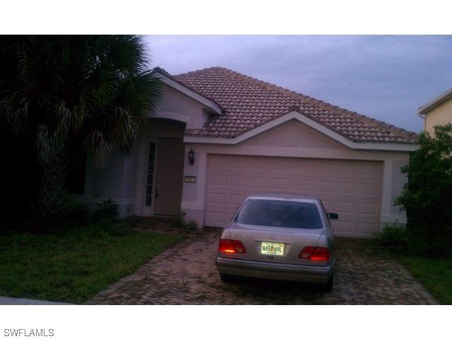 2013 Fairmont Ln., Naples, FL 34120