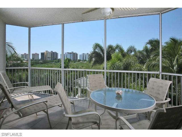 300 Dunes Blvd. #305, Naples, FL 34110