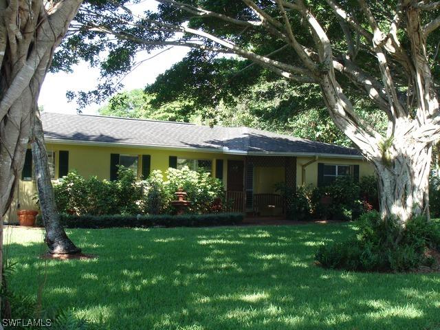 1182 8th Ter., Naples, FL