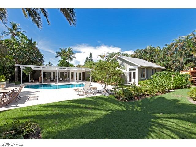 266 Central Ave., Naples, FL 34102