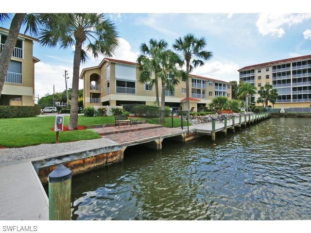 9101 Vanderbilt Dr. #203, Naples, FL