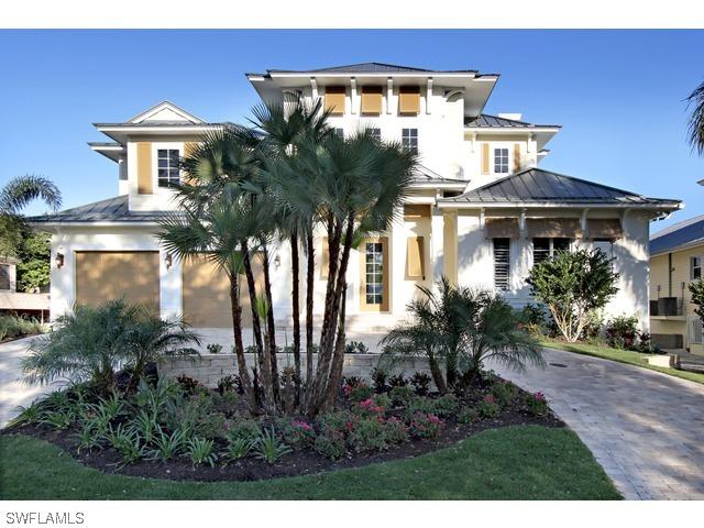 1061 7th St., Naples, FL 34102