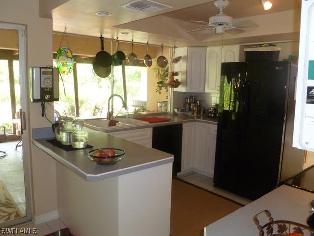 425 Harbour Dr., Naples, FL 34103