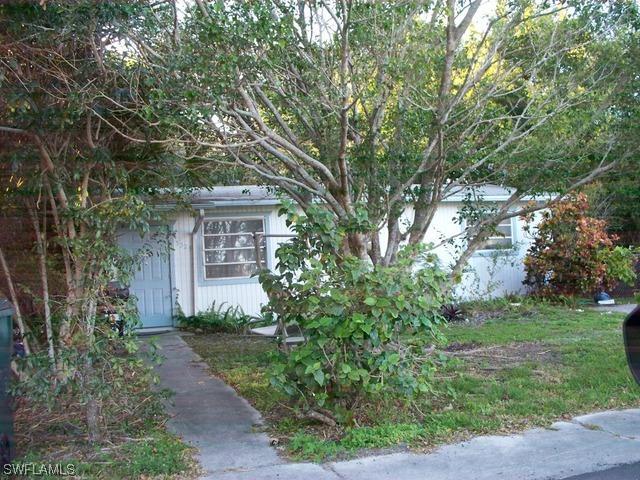 3323 Guilford Ct., Naples, FL 34112