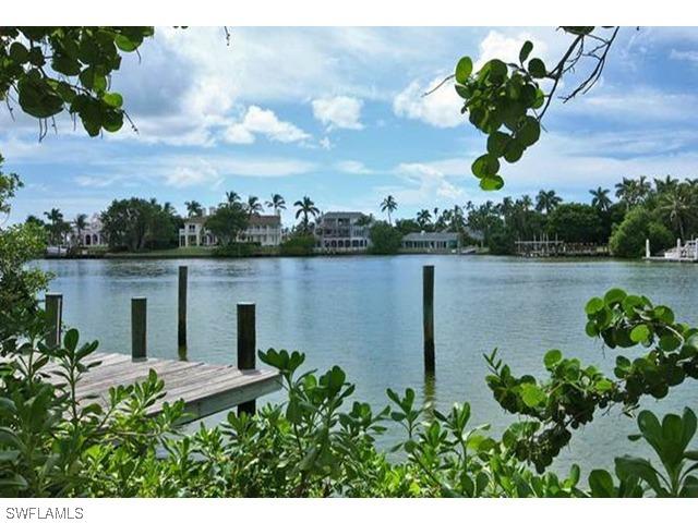 4246 Cutlass Ln., Naples, FL