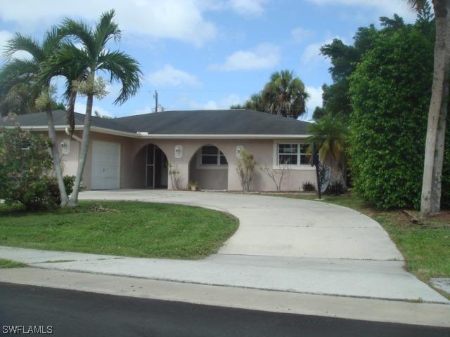 881 Cardinal St., Naples, FL