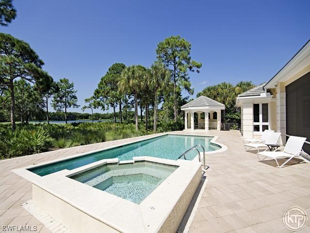 843 Barcarmil Way, Naples, FL