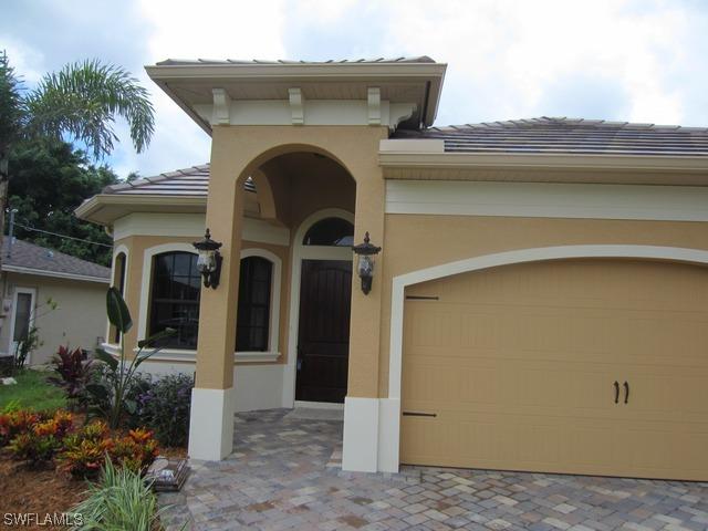 608 92nd Ave., Naples, FL 34108