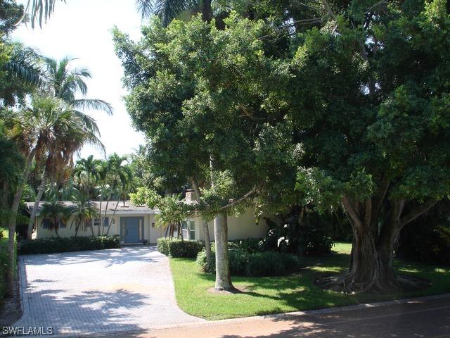 108 7th Ave., Naples, FL
