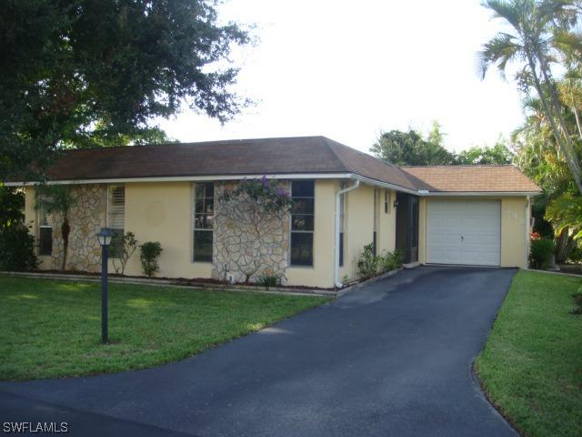 249 Yorkshire Ct. #6, Naples, FL